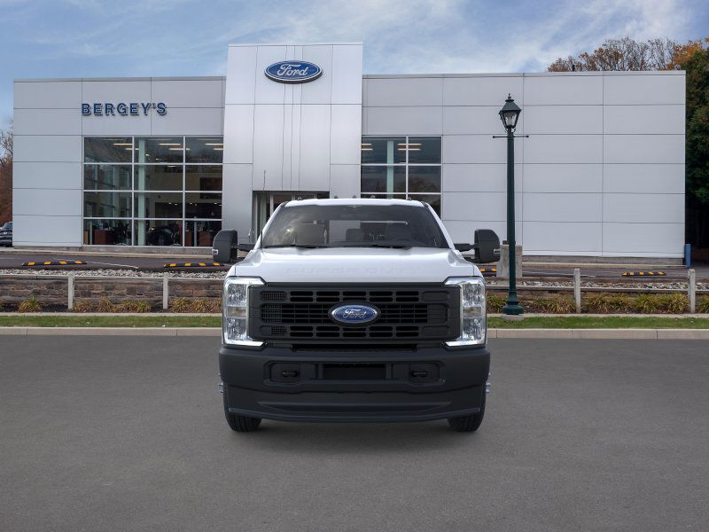 2025 Ford F-350 Super Duty Chassis Cab XL - Photo 42