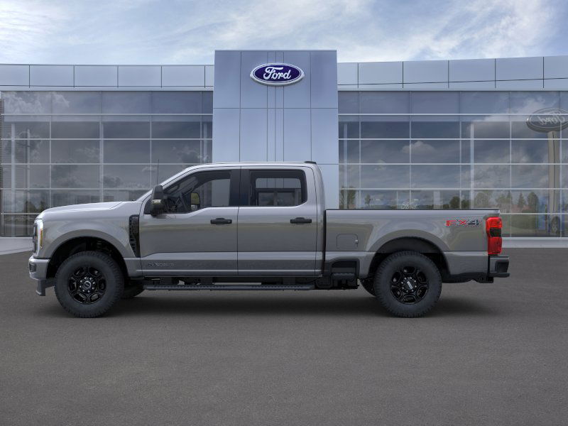2025 Ford F-250 photo 3