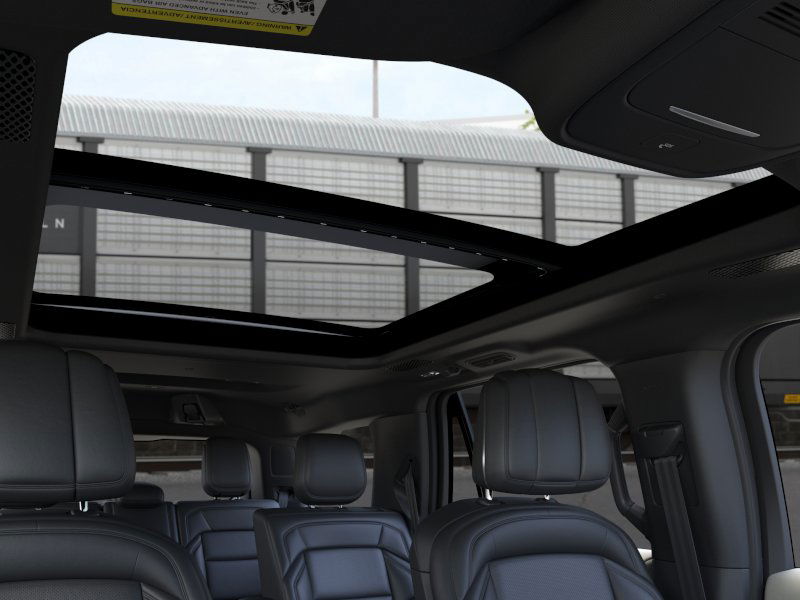 Thumbnail: 2025 Lincoln Navigator - 31