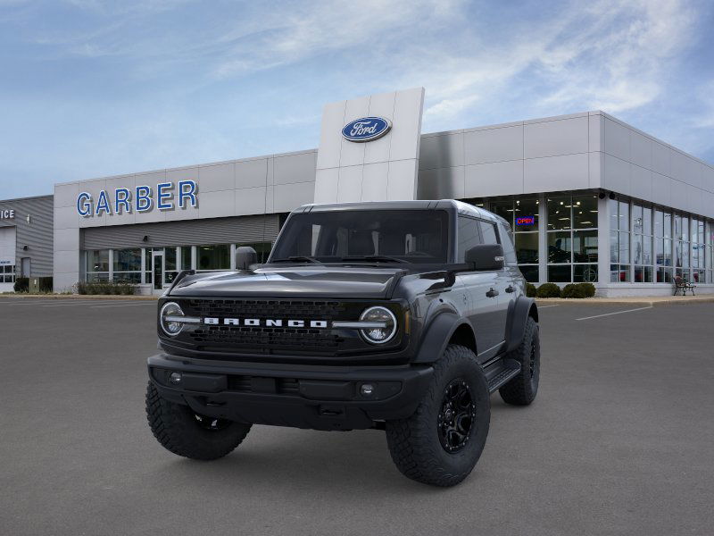 2025 Ford Bronco Outer Banks photo 2