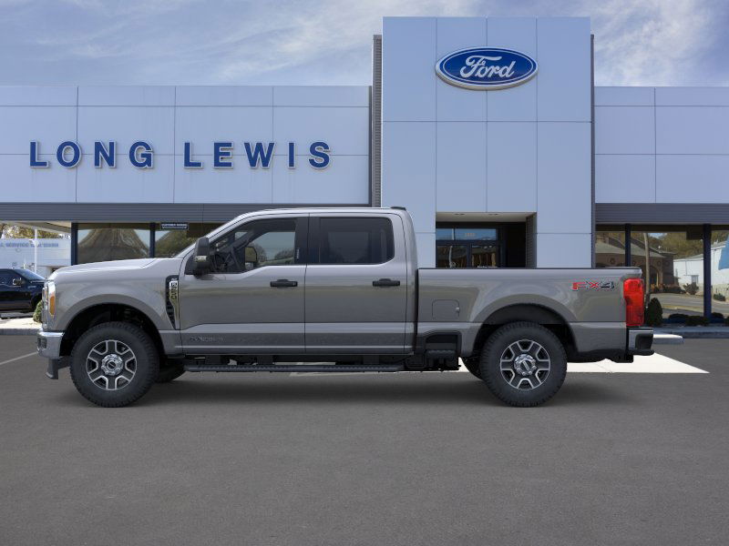 2025 Ford F-250 photo 2