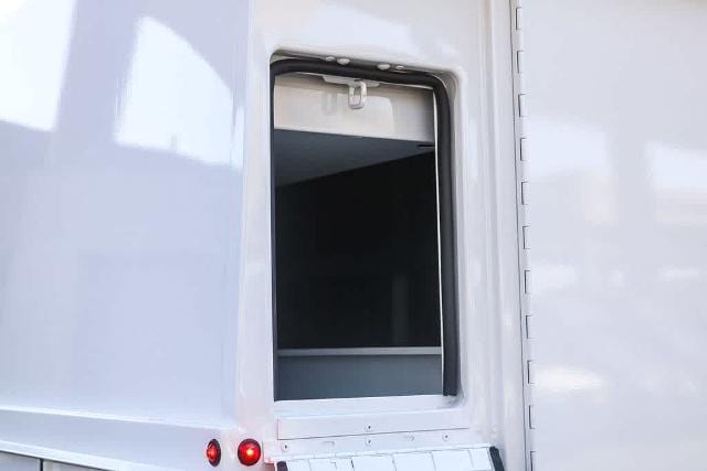 2025 Ford Transit Cutaway Base - Photo 49