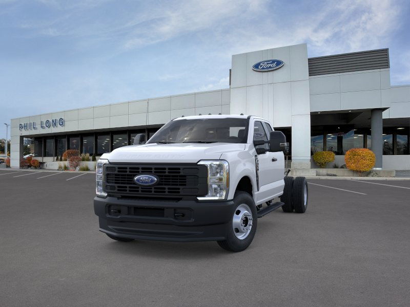 2025 Ford F-350 Super Duty Chassis Cab XL - Photo 25