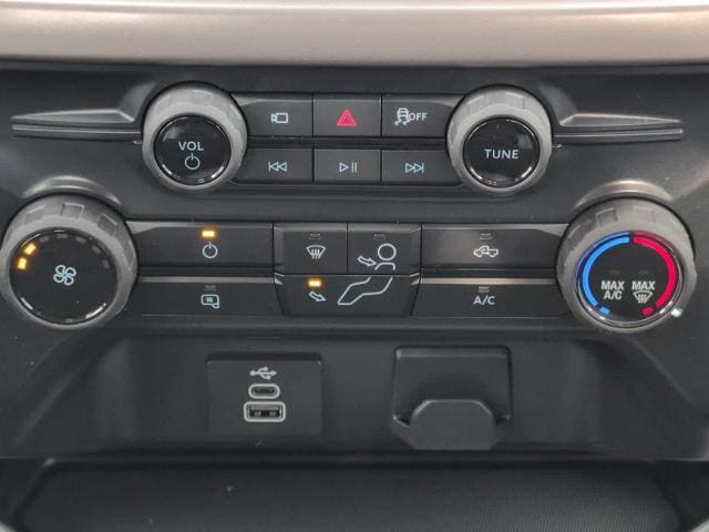 new 2025 Ford F-150 car, priced at $39,056