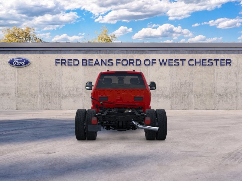 2025 Ford F-550 Super Duty Chassis Cab XLT - Photo 40
