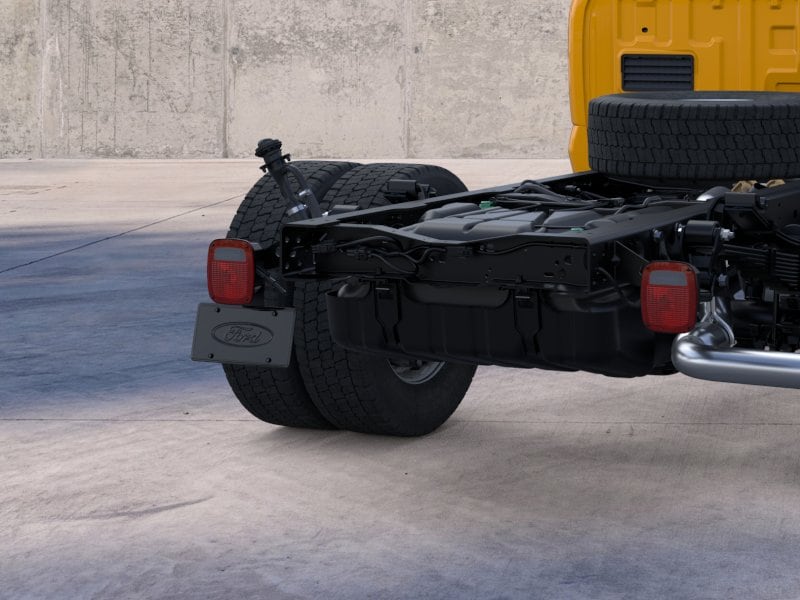 2025 Ford F-450 Super Duty Chassis Cab XLT - Photo 21
