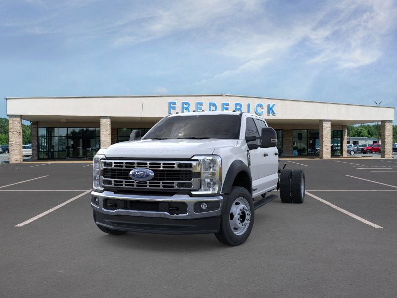 2025 Ford Super Duty F-550 DRW F-550 XL