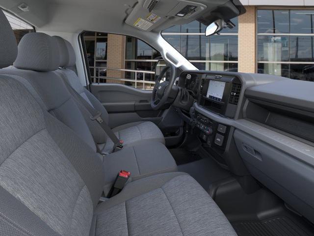 2025 Ford F-550 Super Duty Chassis Cab XL - Photo 34