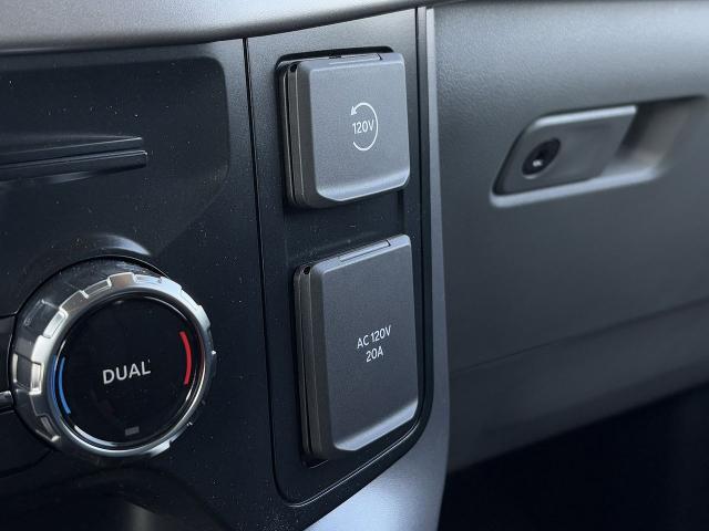 2025 Ford F-150 XLT - Photo 51