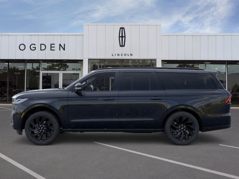 2025 Lincoln Navigator L Reserve photo 3