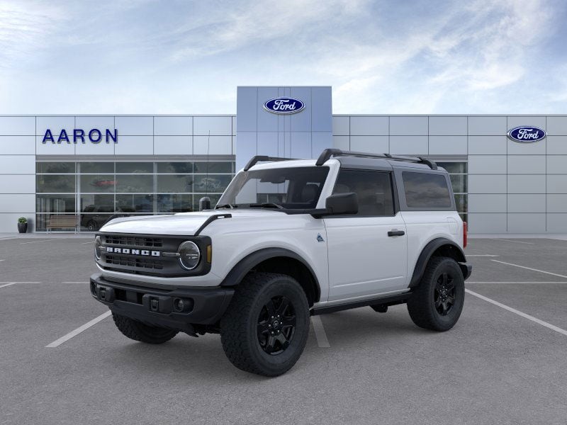 2024 Ford Bronco Black Diamond photo 3