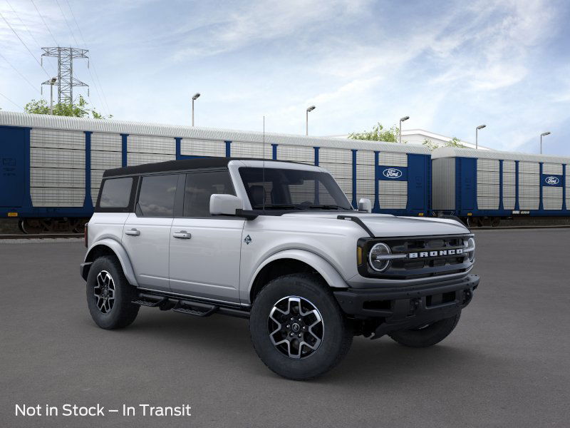 2024 Ford Bronco Outer Banks 7