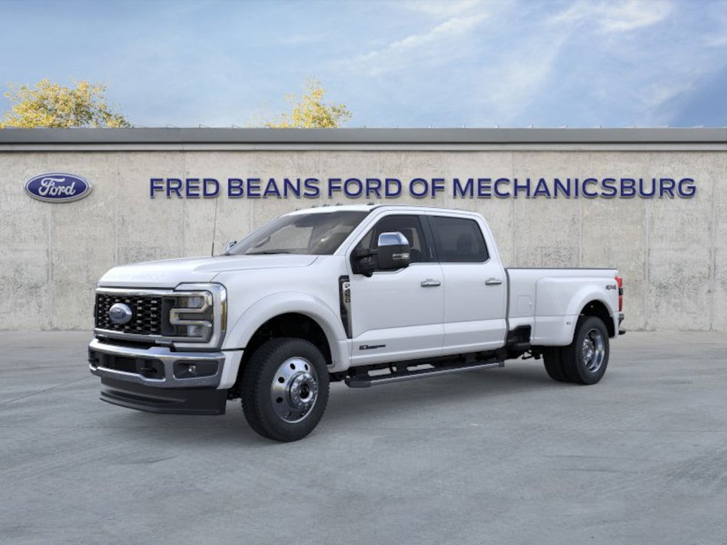 New 2026 Ford F-450 Lariat Truck Crew Cab
