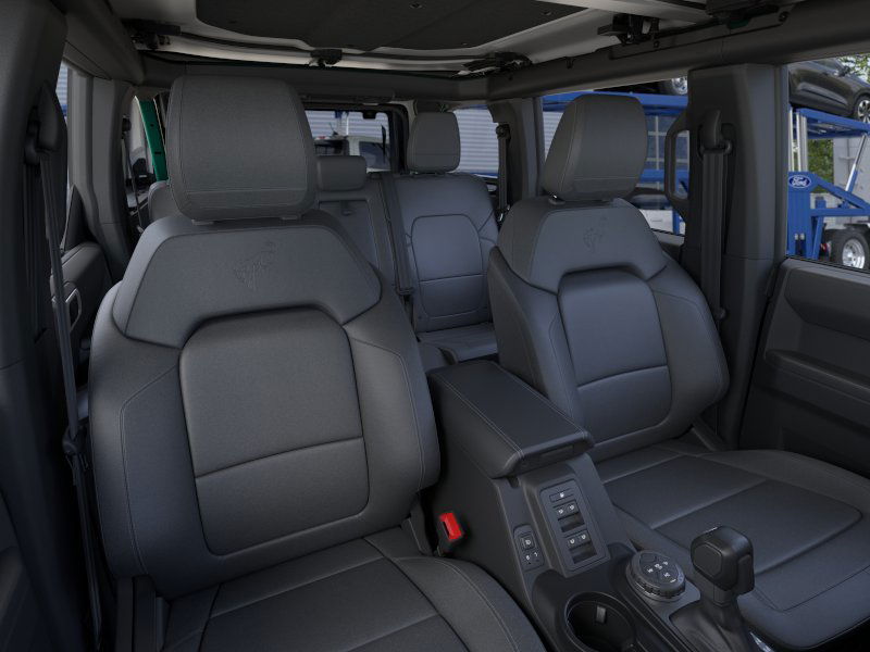 2025 Ford Bronco Outer Banks photo 12