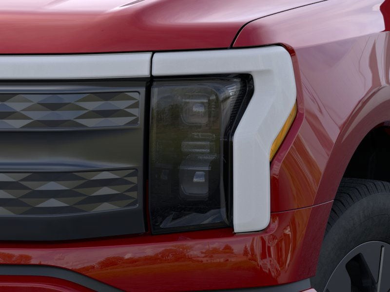 2025 Ford F-150 Lightning Lariat photo 20