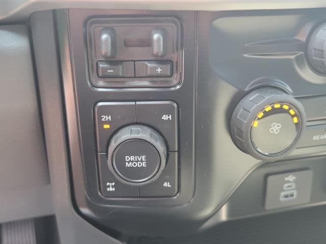 2025 Ford F-350 XLT photo 28