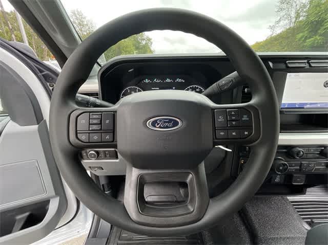 2024 Ford Econoline E-350 37