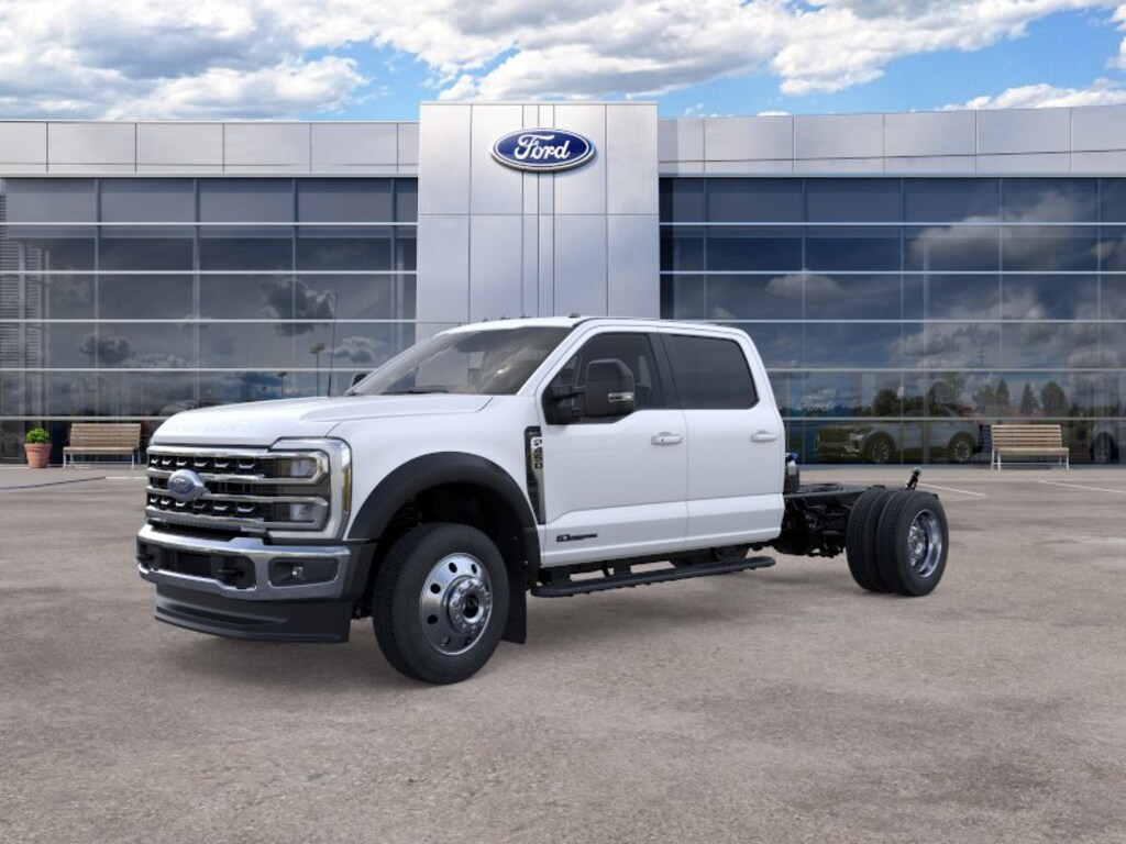 New 2026 Ford Chassis Cab F-450® Lariat® TRUCK