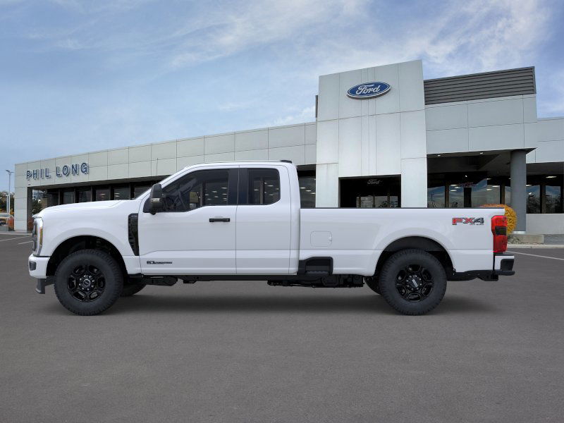 2025 Ford F-250 photo 3