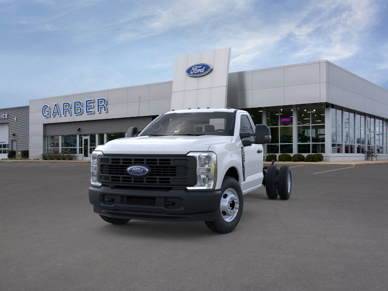 2025 Ford F-350 photo 2
