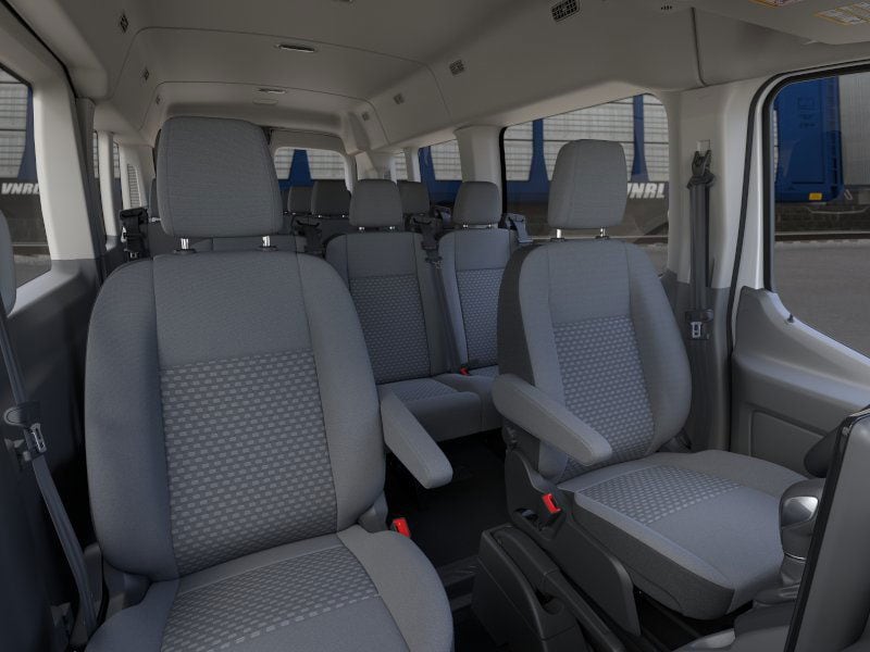 2025 Ford Econoline E-350 10