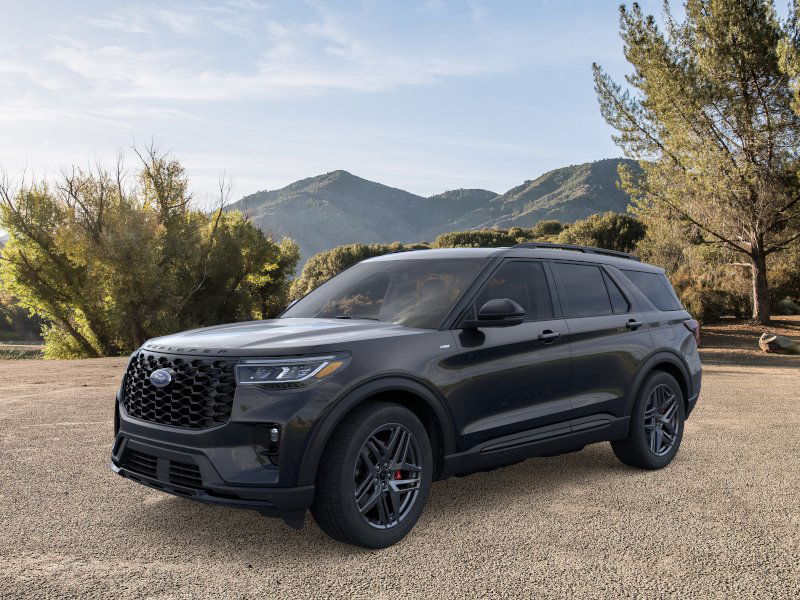 2025 Ford Explorer ST-LINE's photo