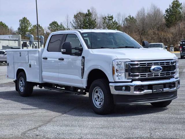 2026 Ford Super Duty F-350 SRW Chassis Cab F-350&reg; XL 4WD Crew Cab 179 WB 60 CA