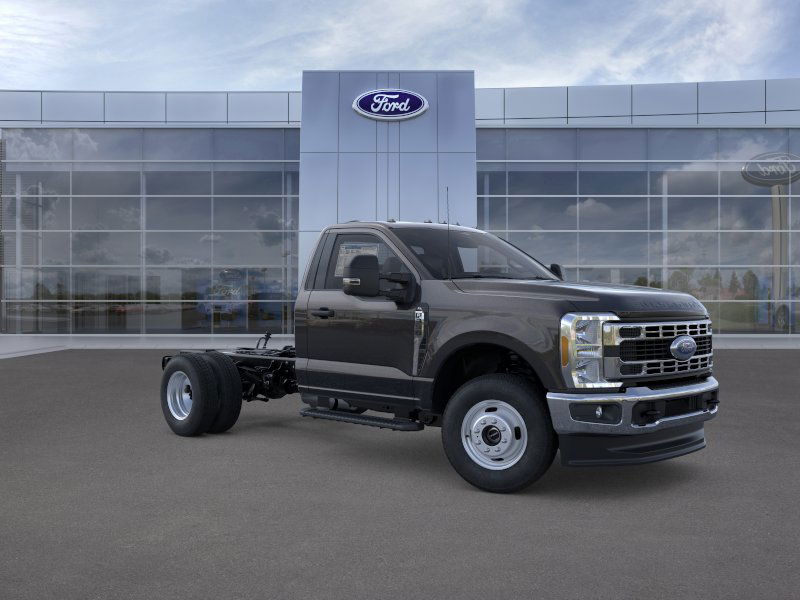 new 2026 Ford Super Duty F-350 DRW car, priced at $61,925