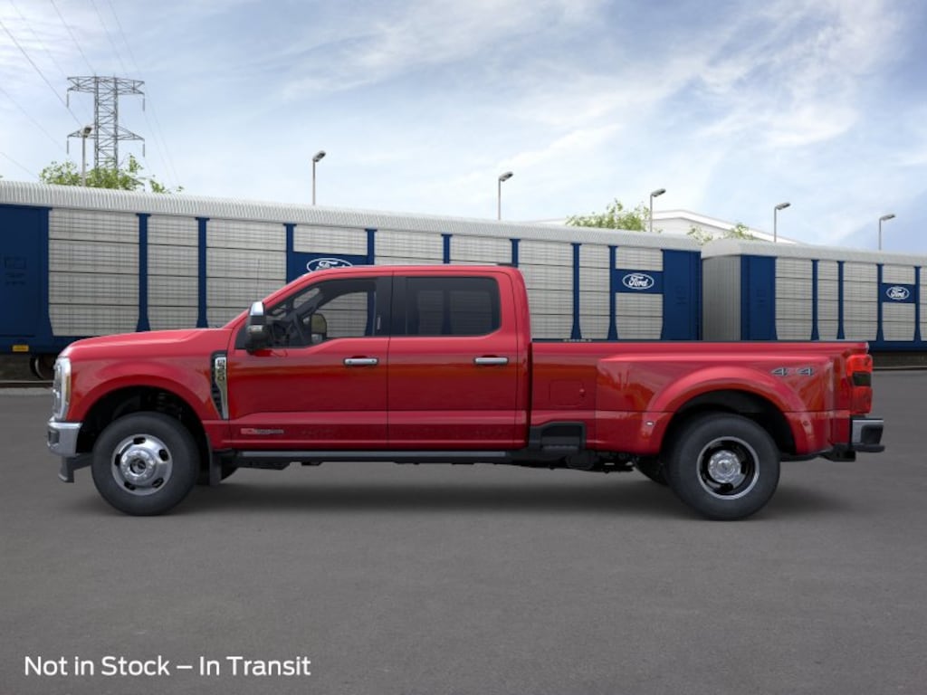 New 2026 Ford Super Duty F-350 DRW Lariat