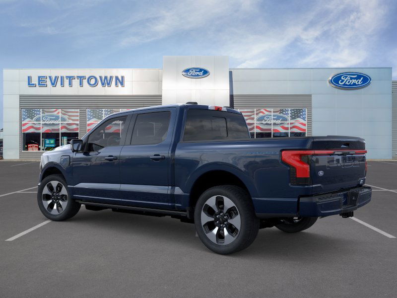 2025 Ford F-150 Platinum photo 3