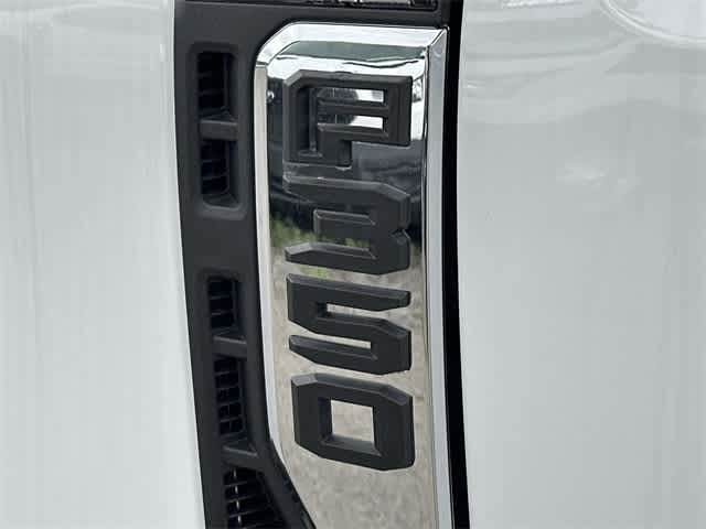 Thumbnail: 2025 Ford Econoline - 48