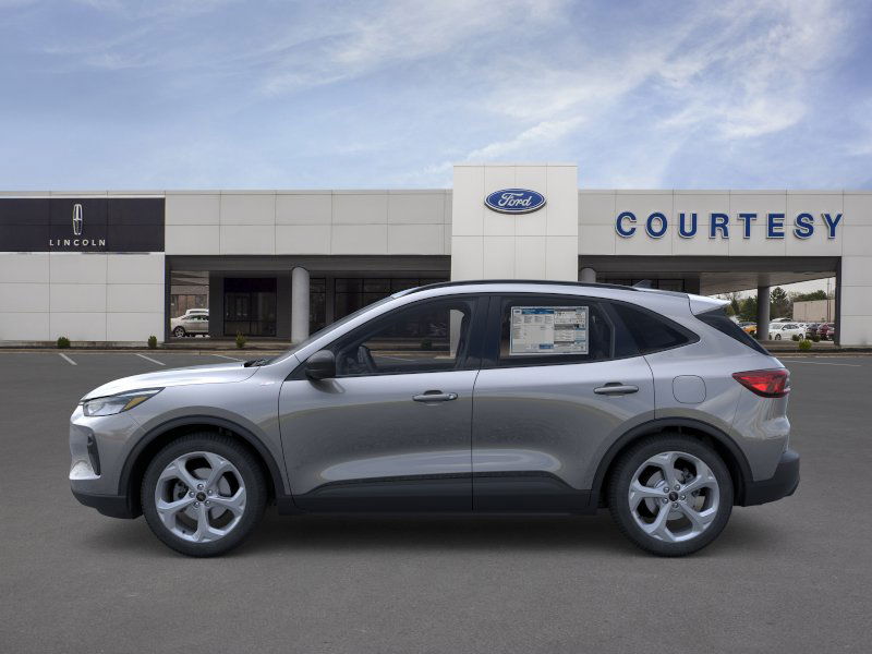 2026 Ford Escape ST-Line photo 2