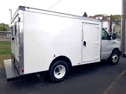 New 19 Ford E 350 Cutaway Duracube 10ft Box Oxford White On Sale At Kelly Ford Beverly Ma Vin 1fdwe3f65kdc New 19 Ford E 350 Cutaway Duracube 10ft Box Oxford White On Sale At Kelly Ford Beverly Ma Vin 1fdwe3f65kdc