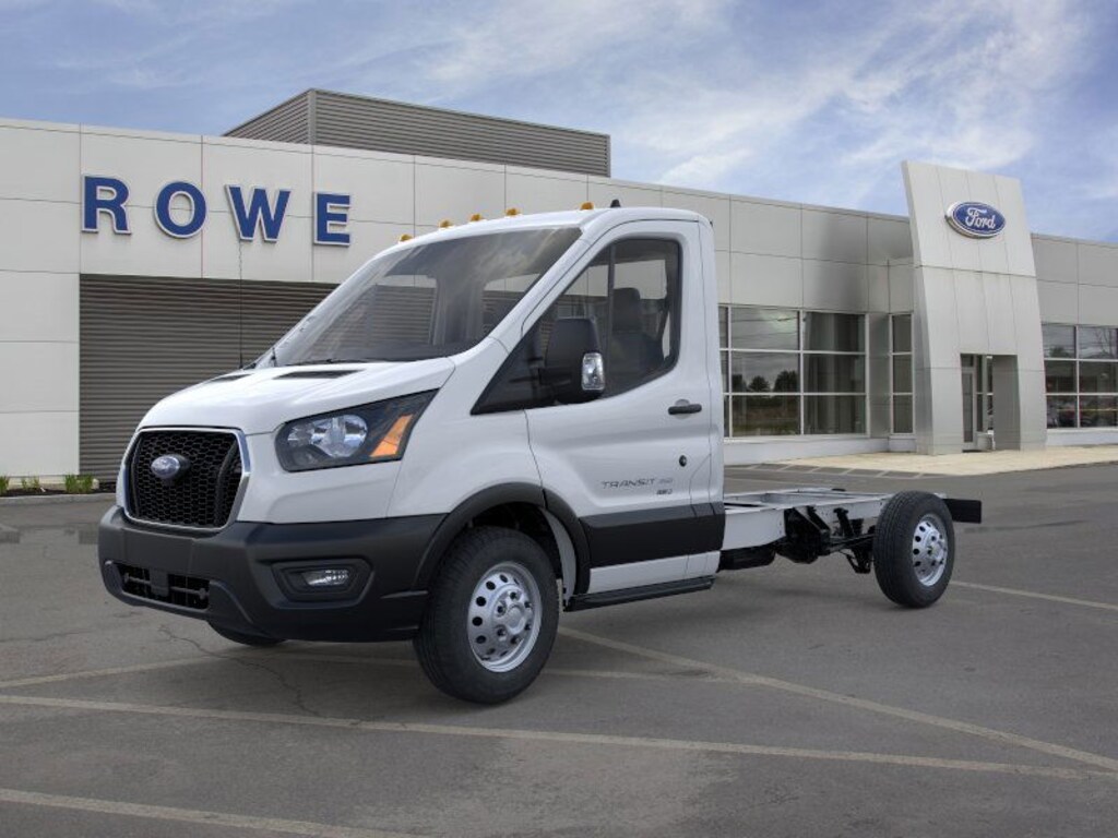 New 2025 Ford Transit Chassis Cutaway VAN