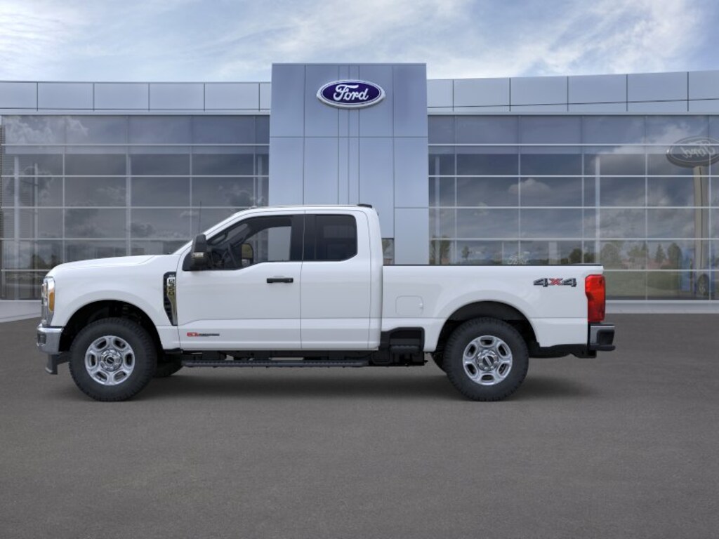 New 2026 Ford Super Duty F-350 SRW XLT Truck Super Cab