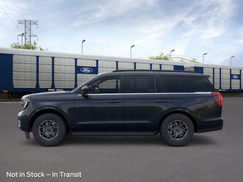 2025 Ford Expedition photo 3