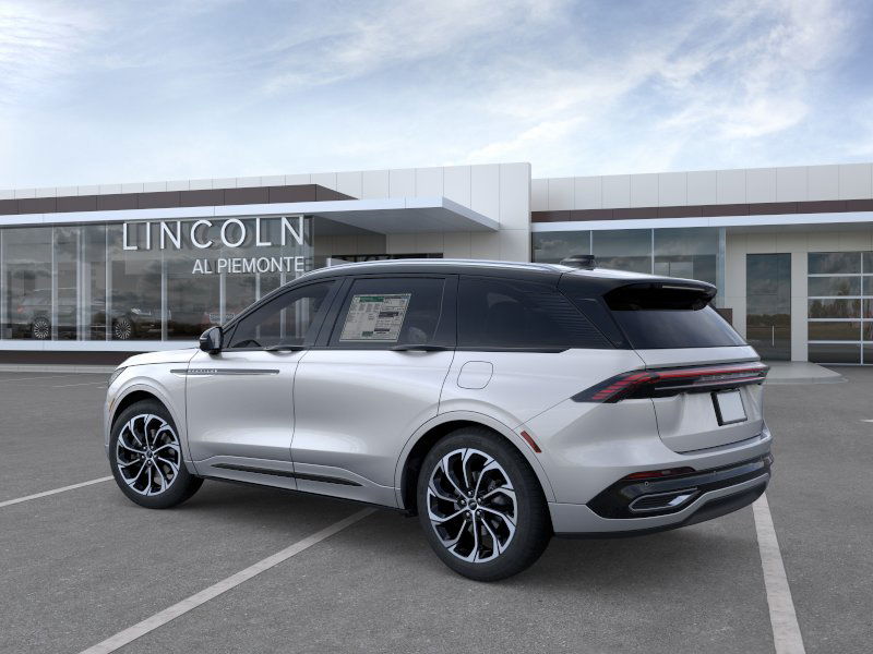 2025 Lincoln Nautilus Reserve photo 4