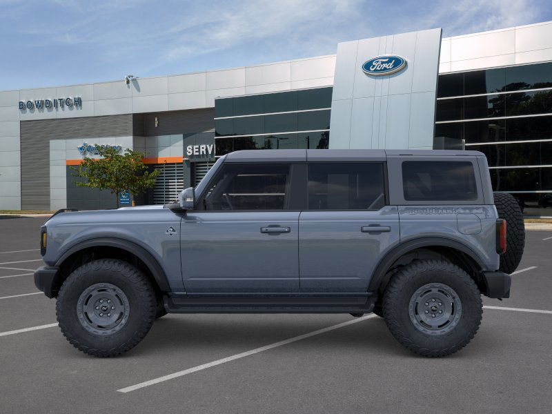 2025 Ford Bronco Outer Banks photo 3