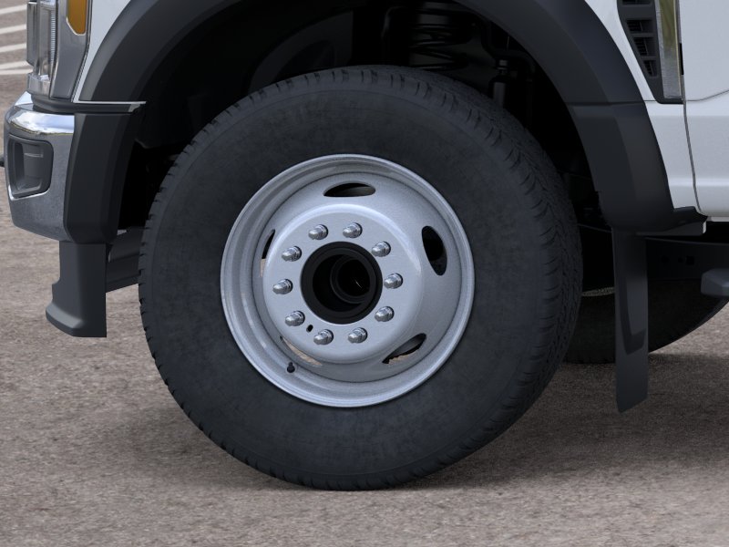 2025 Ford F-600 Super Duty Chassis Cab XL - Photo 41