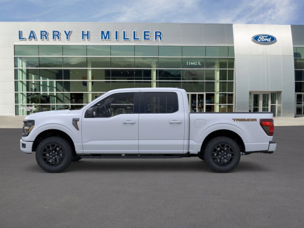 New 2025 Ford F-150 Tremor 4WD SuperCrew 5-1/2' Box V8 Engine