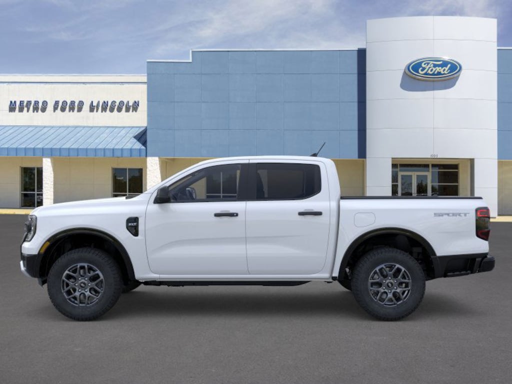 New 2025 Ford Ranger XLT SuperCrew