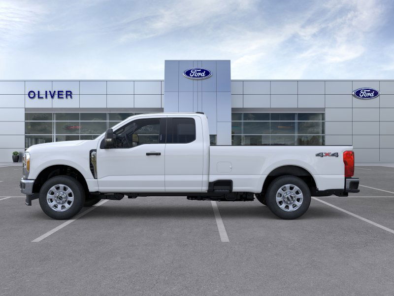 2025 Ford F-350 XLT photo 3
