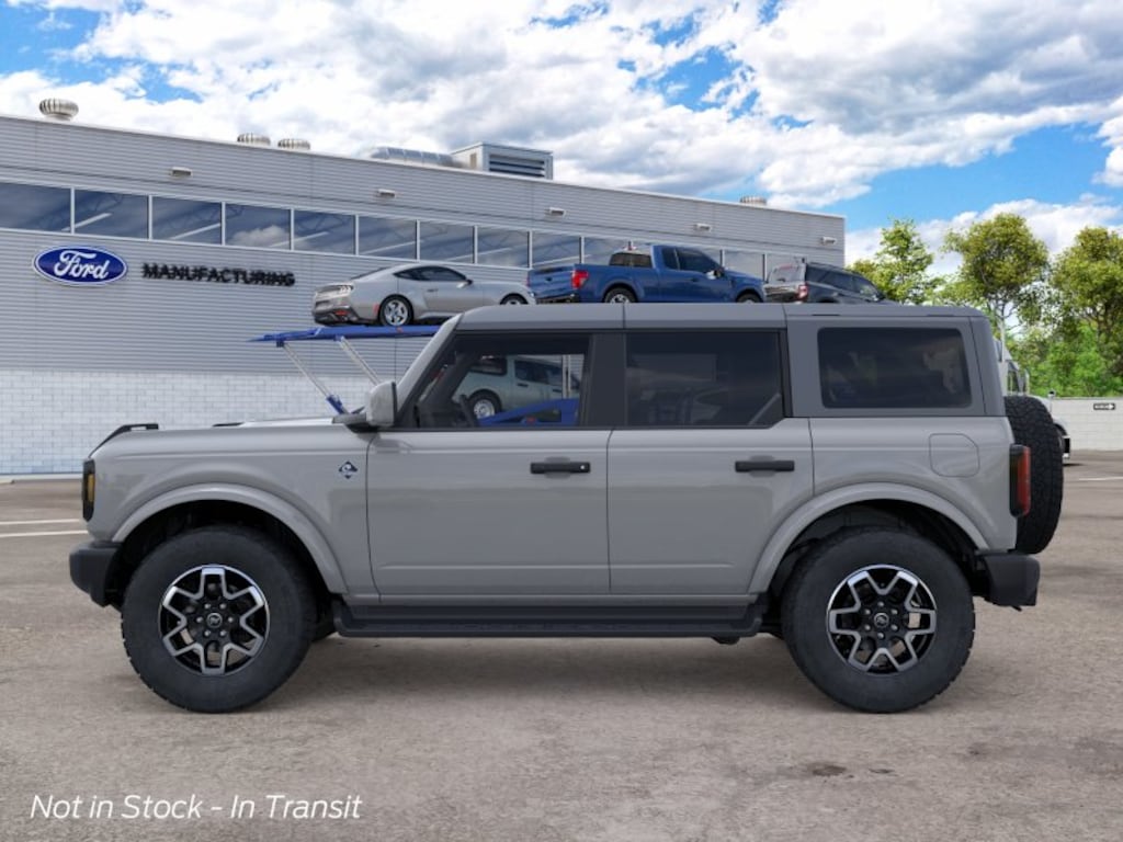 New 2026 Ford Bronco Outer Banks SUV