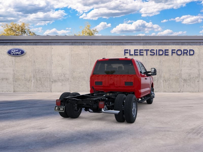 2025 Ford F-350 Super Duty Chassis Cab XLT - Photo 30