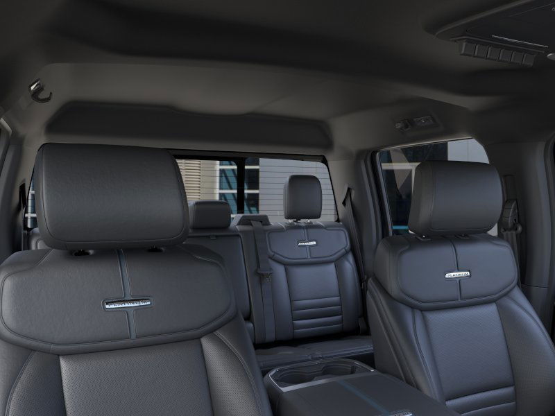 2025 Ford F-350 Super Duty Platinum - Photo 44