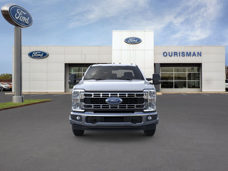 2026 Ford F-350 XLT photo 2