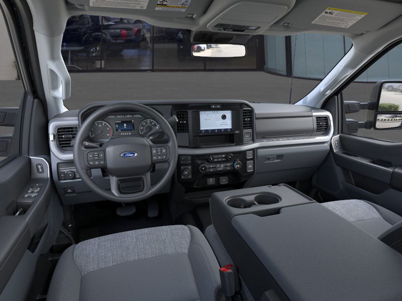 2025 Ford F-350 Super Duty XLT - Photo 9