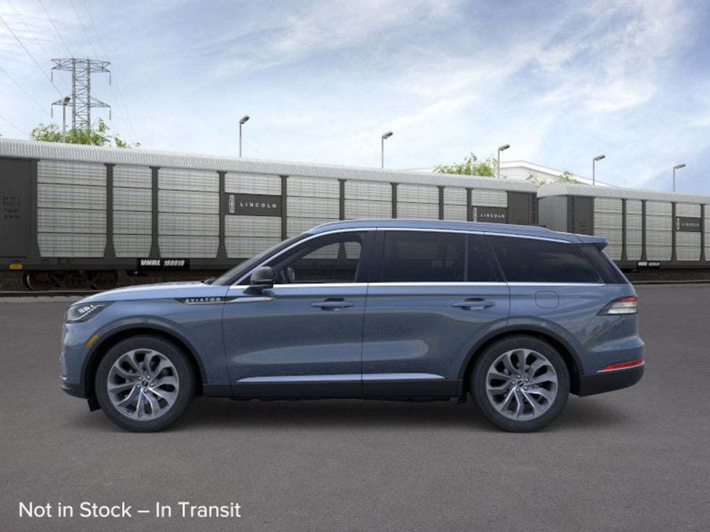 New 2026 Lincoln Aviator Premiere SUV