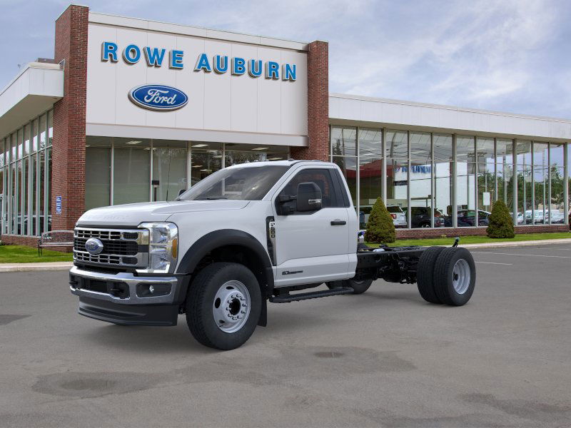 2025 Ford F-600 photo 4