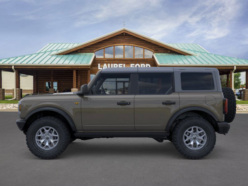 2025 Ford Bronco Badlands photo 3
